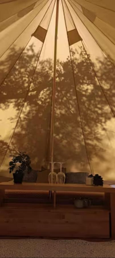 Evasion En Pleine Nature, Tipi Insolite Et Jacuzzi Au Pont Du Gard ! Vers Pont du Gard Exterior photo